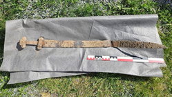 Ancient Viking sword discovered 'sticking up out of the ground' after 1,300 years Architects Australia