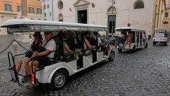 Major city eyes crackdown on golf cart tours as furious locals push back Architects Australia